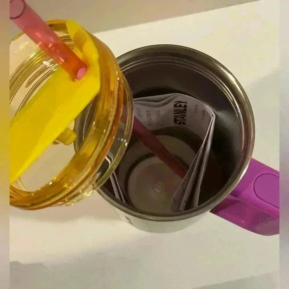 NWT Starbucks X Stanley Summer Limited Edition Ombré Yellow Purple Water Bottle - Picture 4 of 8